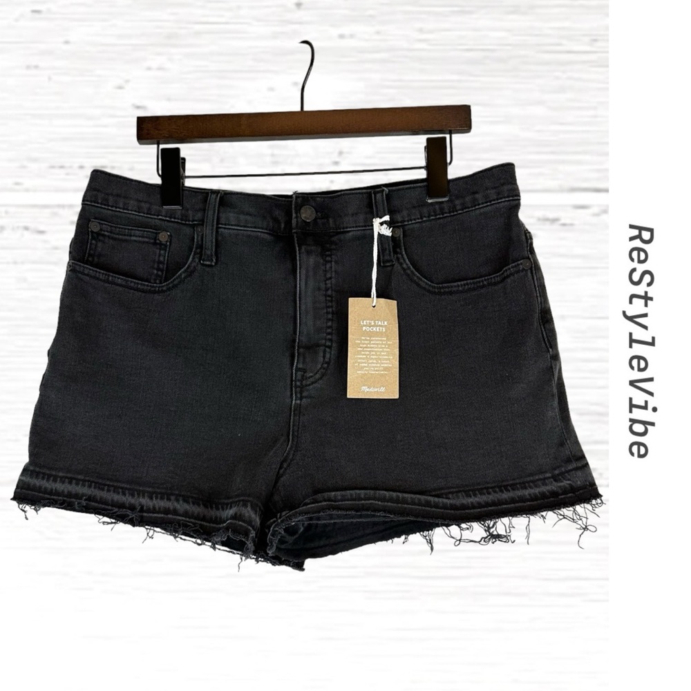 MADEWELL Women’s Size 32 Denim Jean Shorts NWT High Rise Fit Stretch Distressed